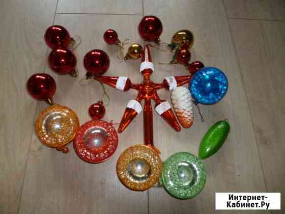 Звезда и немного новогодних игрушек СССР Кострома