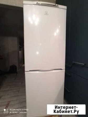 Холодильник б/у indesit Смоленск - изображение 1