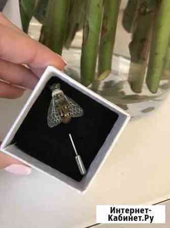 Изделия из янтаря Сережки пчелки броши Калининград