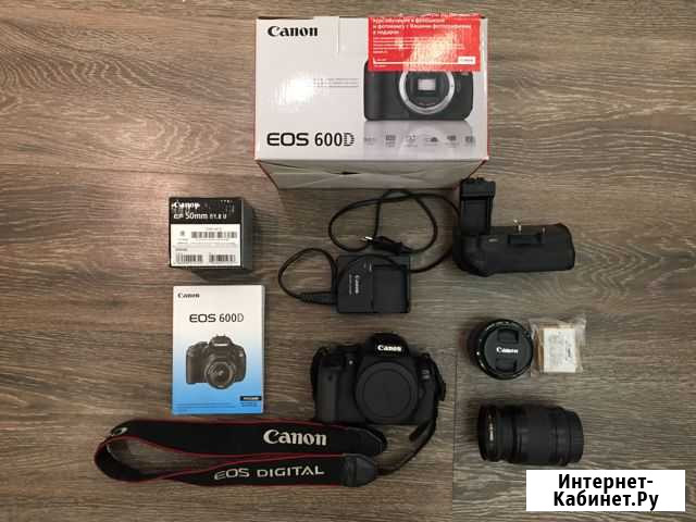 Фотоаппарат Canon 600d с доп объективом и акку-ром Рязань - изображение 1