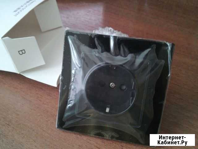 Розетки чёрные стеклянные, новые Калуга - изображение 1