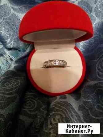Кольцо серебро с фианитами размер 16 Петропавловск-Камчатский
