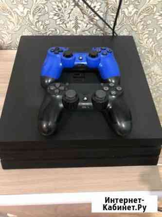 Sony Playstation PS4Pro 2 геймпада и много игр Снежинск