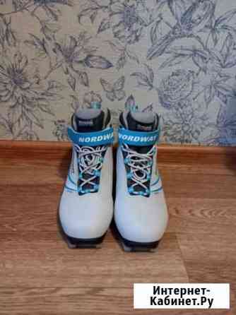 Лыжные ботинки 39 размер новые Хабаровск