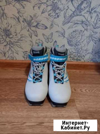 Лыжные ботинки 39 размер новые Хабаровск - изображение 1