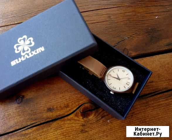 Часы деревянные на кожаном ремешке Красногорск - изображение 1