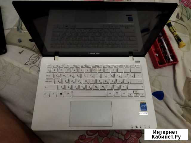 Нетбук asus x200m по частям Тольятти - изображение 1