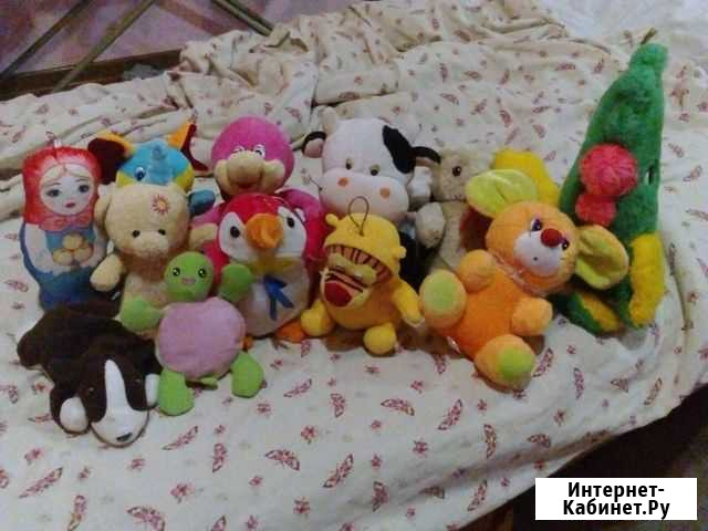 Мягкие игрушки одним лотом Феодосия - изображение 1