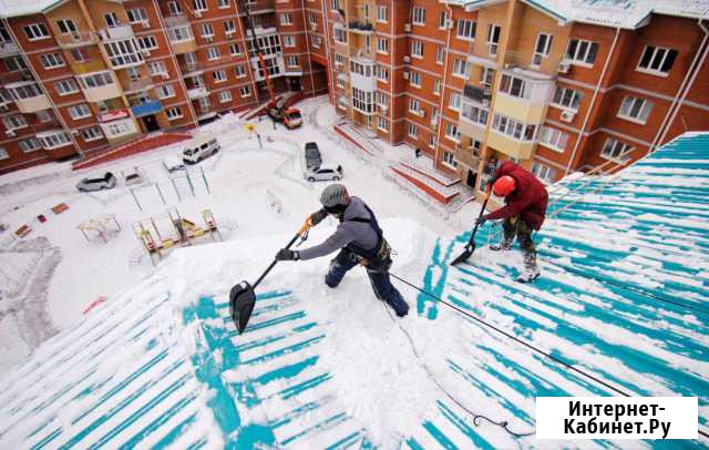 Уборка снега с кровли Санкт-Петербург - изображение 1