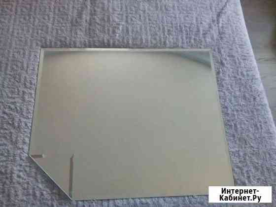 Зеркало с уголком Киров