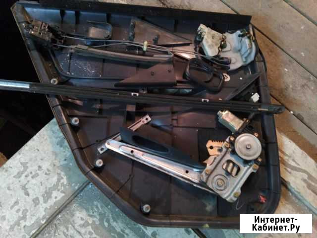 На заднюю дверь Nissan Wingroad Комсомольск-на-Амуре - изображение 1