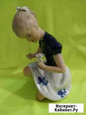 Статуэтка фарфоровая Девочка с цветами Валендорф Краснодар