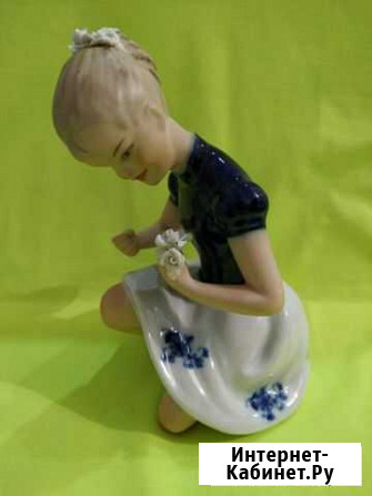 Статуэтка фарфоровая Девочка с цветами Валендорф Краснодар - изображение 1