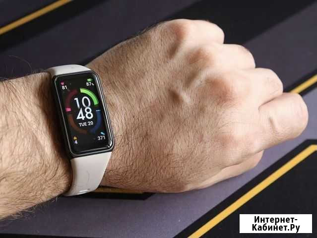 Умные часы Honor Band 6 (белый) Омск - изображение 1