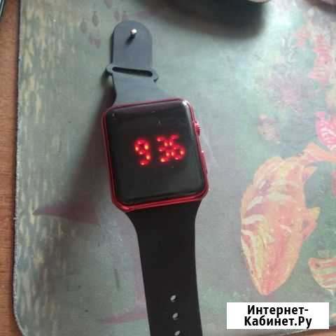 Часы электронные наручные красные Владимир - изображение 1