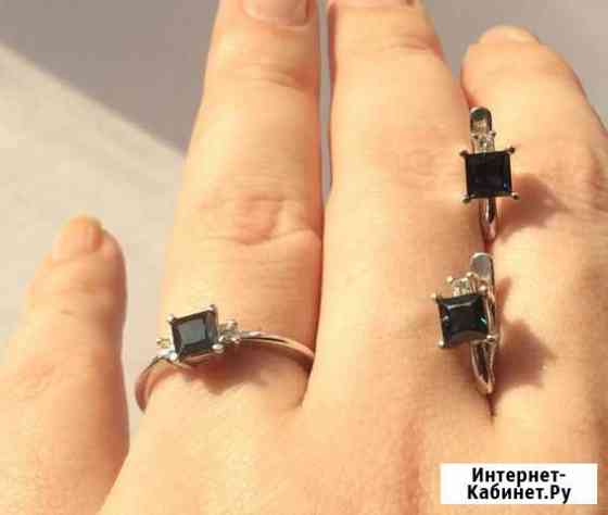 Золотой комплект с сапфирами и бриллиантами Саратов