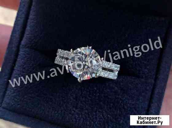 Золотое кольцо с бриллиантоми Москва