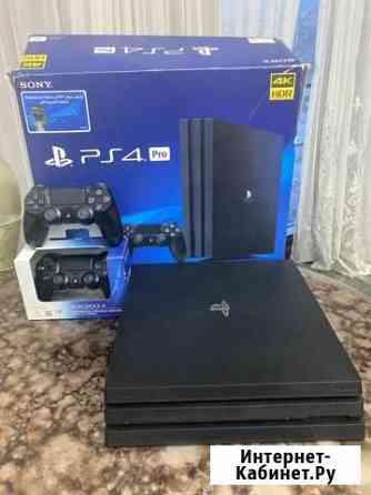 Sony playstation 4 pro 1tb 2 джостика и 3 игры Ялта