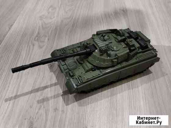 Танк игрушечный пластиковый Саратов