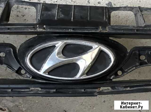 Эмблема решетки радиатора hyundai solaris 2012г Белгород - изображение 1