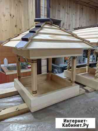 Кормушка-домик из дерева ручная работа Челябинск