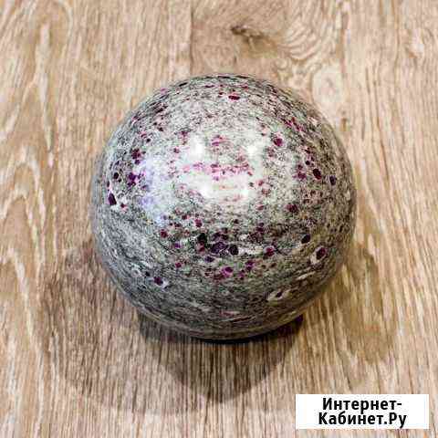 Шар рубин в пироксине Севастополь