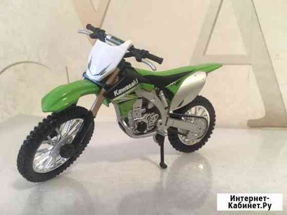 Модель мотоцикла Kawasaki kx 450 1:18 Уфа