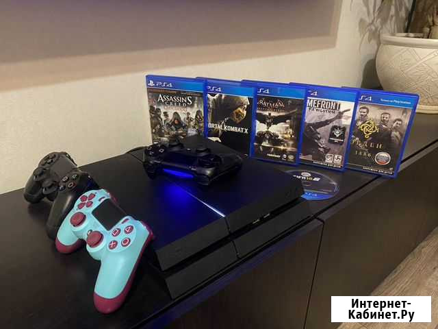 Sony PS4+3 геймпада, 6 дисков Ватутинки - изображение 1