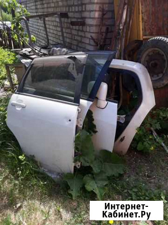 Двери Suzuki Liana 2002г Октябрьский - изображение 1