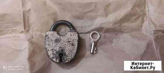 Навесной замок старинный Калуга