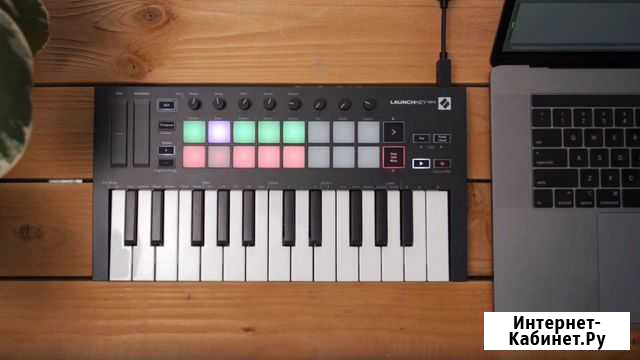 Midi клавиатура novation launchkey mini MK3 Калининград - изображение 1