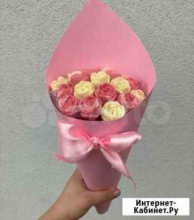 Розовый букет из 19 шоколадных роз сразит любую Казань