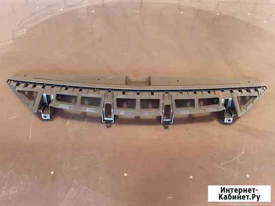 Накладка замка капота передняя Hyundai Solaris 2 Махачкала