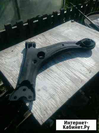 Рычаг правый,передний Томск