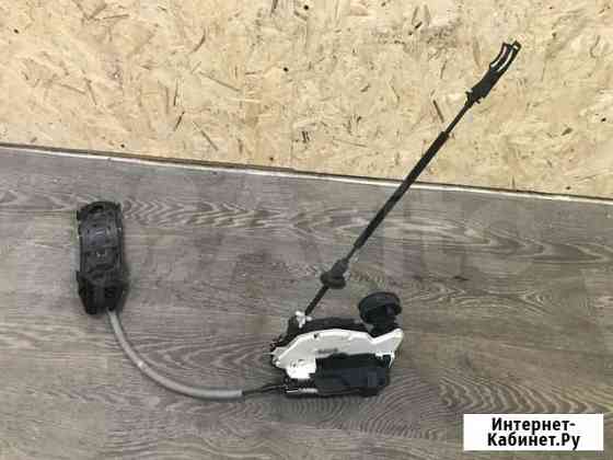 Замок двери задней левый Фольксваген Гольф 6 Екатеринбург