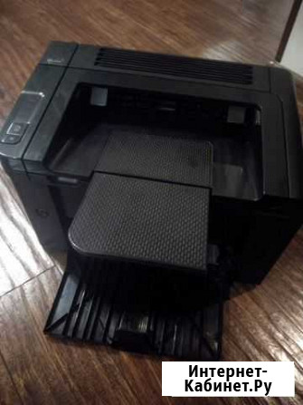Лазерный принтер А4 HP LaserJet P1606dn Омск - изображение 1