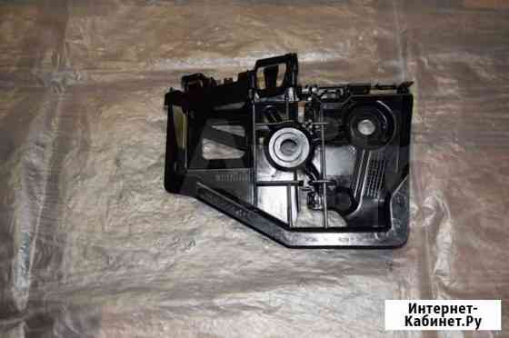 Новый левый кронштейн заднего бампера Tiguan 2 Брянск