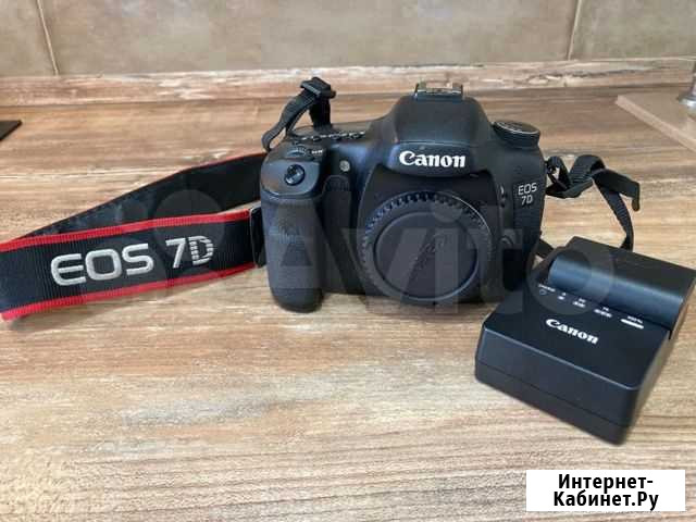 Зеркальный фотоаппарат Canon EOS 7D Body Октябрьский - изображение 1