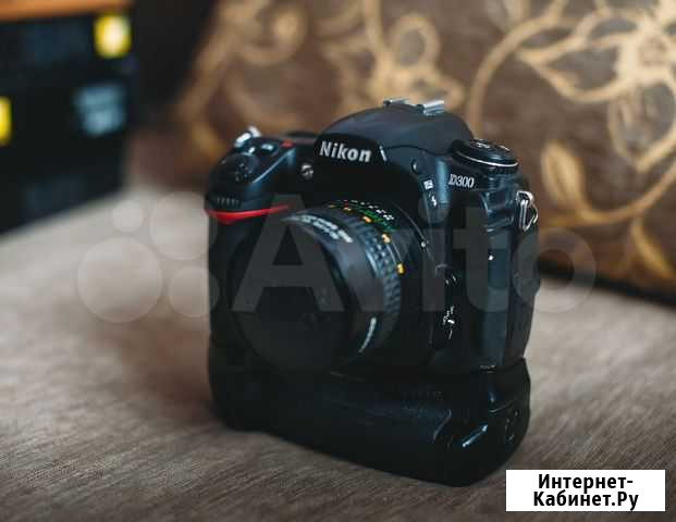Зеркальный фотоаппарат Nikon D300 и аксессуары Сургут - изображение 1