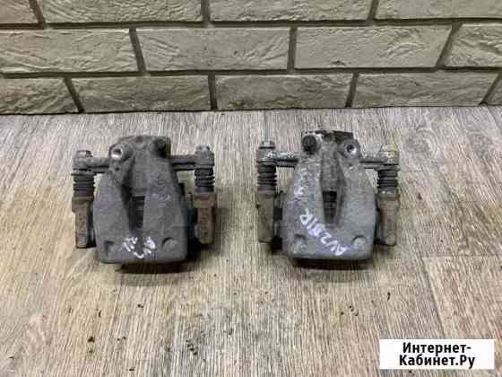 Toyota Avensis 2 Суппорт тормозной задний LH RH Екатеринбург