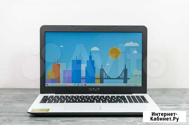 Белоснежный Asus 15.6 4Gb SSD128 на Гарантии Сочи - изображение 1