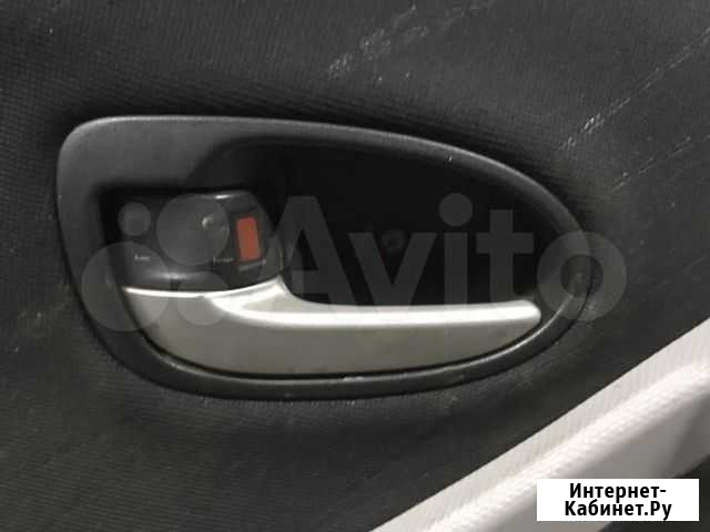 Ручка двери внутренняя (Toyota Yaris) Киров - изображение 1