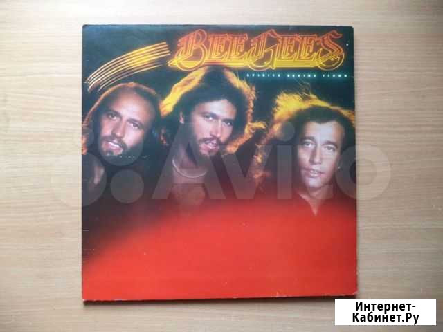 Bee Gees - Spirits Having Flown LP(Винил) UK Нижний Новгород - изображение 1