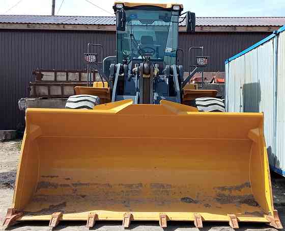 Фронтальный погрузчик XCMG ZL60GV объём ковша 3.5 м3 Белый Яр
