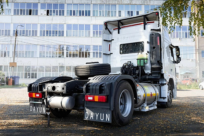 Газовый тягач Dayun CGC4180, LNG, WP13, 430 л.с., ретардер, пневма, ADR, Euro V Екатеринбург - изображение 2
