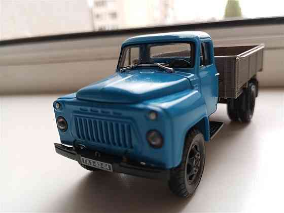 Модель ГАЗ -52-04 маcштaб 1/43, наш автопром Саратов