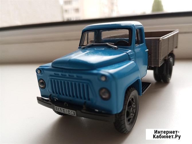 Модель ГАЗ -52-04 маcштaб 1/43, наш автопром Саратов - изображение 1