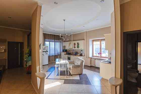 Таунхаус 272 м² на участке 4 сот. на продажу в Красноярске Красноярск