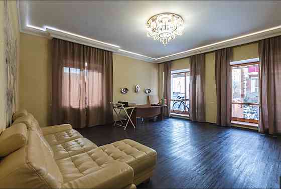 Таунхаус 272 м² на участке 4 сот. на продажу в Красноярске Красноярск