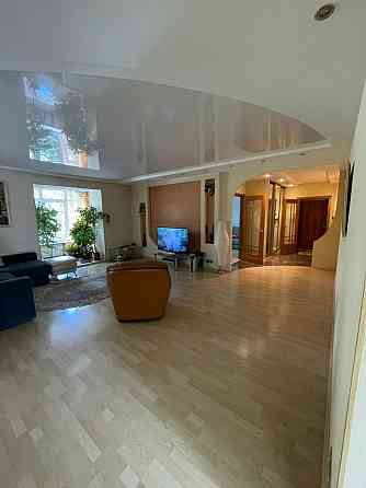3-комнатная квартира, 117.8 м², 3/9 эт. на продажу в Томске Томск